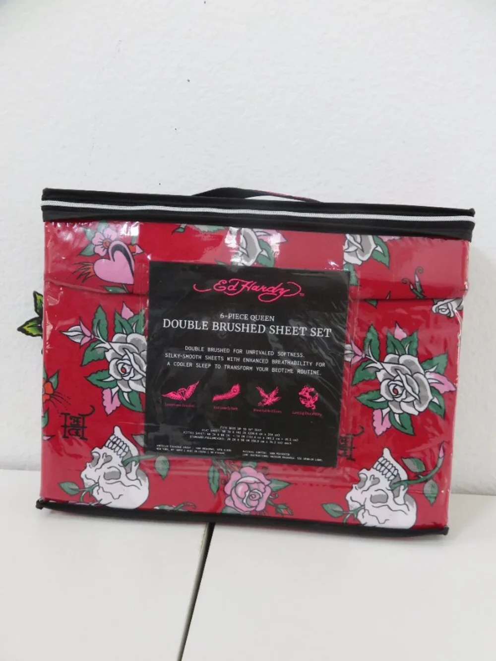 Ed Hardy 6-Piece Queen Floral Red Sheet Set
